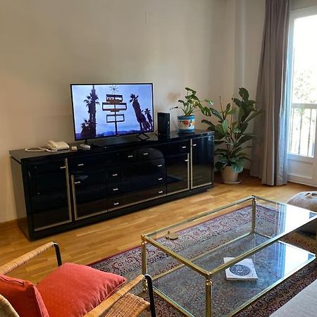 Lovely 2 Bedrooms Apartment Main Square Plasencia Bagian luar foto